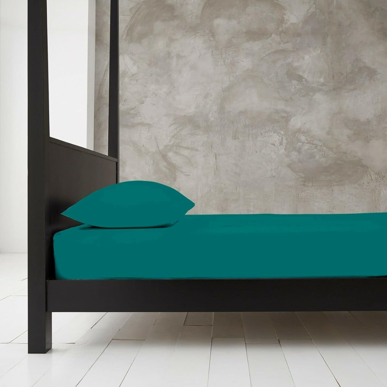 NFK 100% Polycotton 40cm Deep Fitted Sheet